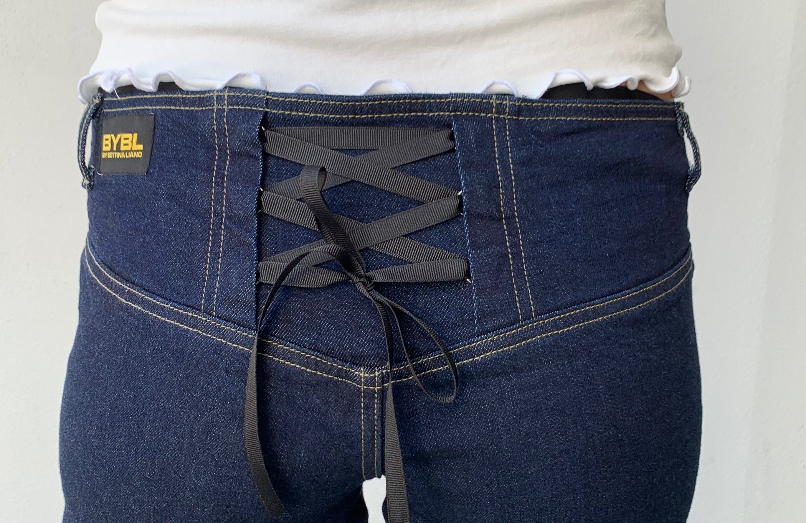 Bootcut Corset Jeans. 2002. Low Rise. Stretch. Dark Indigo - BY BETTINA LIANO