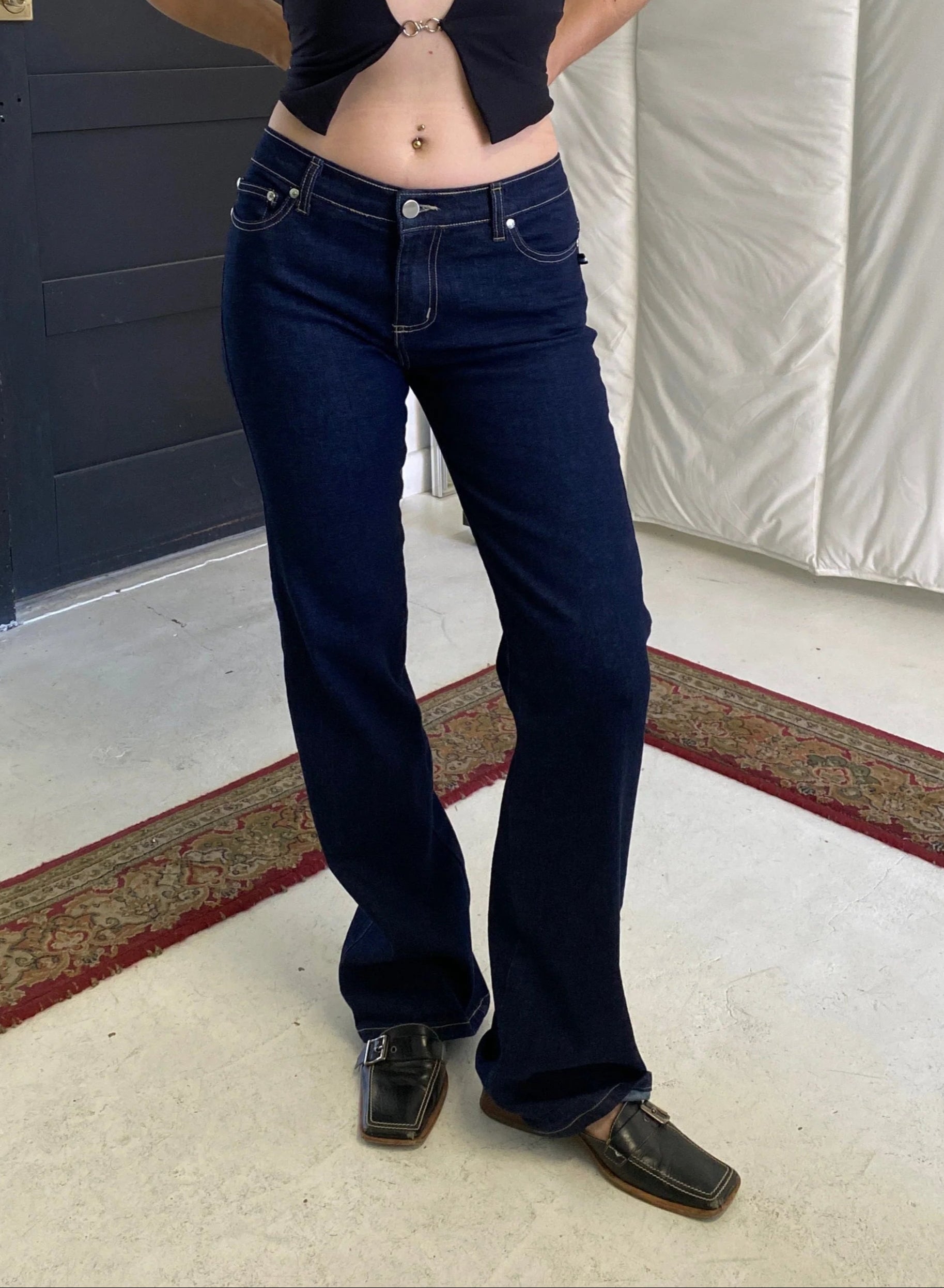 Bootcut Jeans 1989. Low rise. Dark Indigo - BY BETTINA LIANO