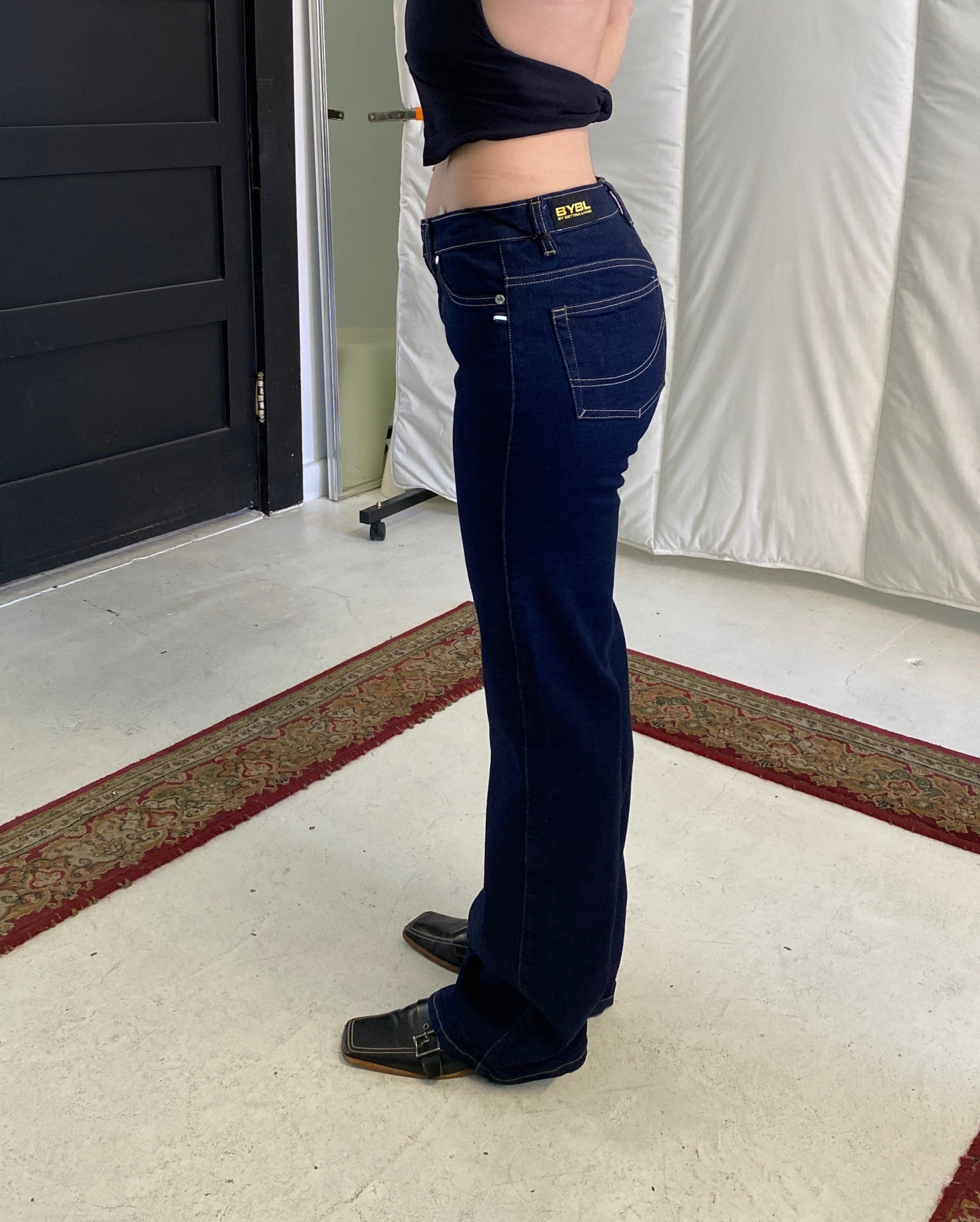 Bootcut Jeans 1989. Low rise. Dark Indigo - BY BETTINA LIANO