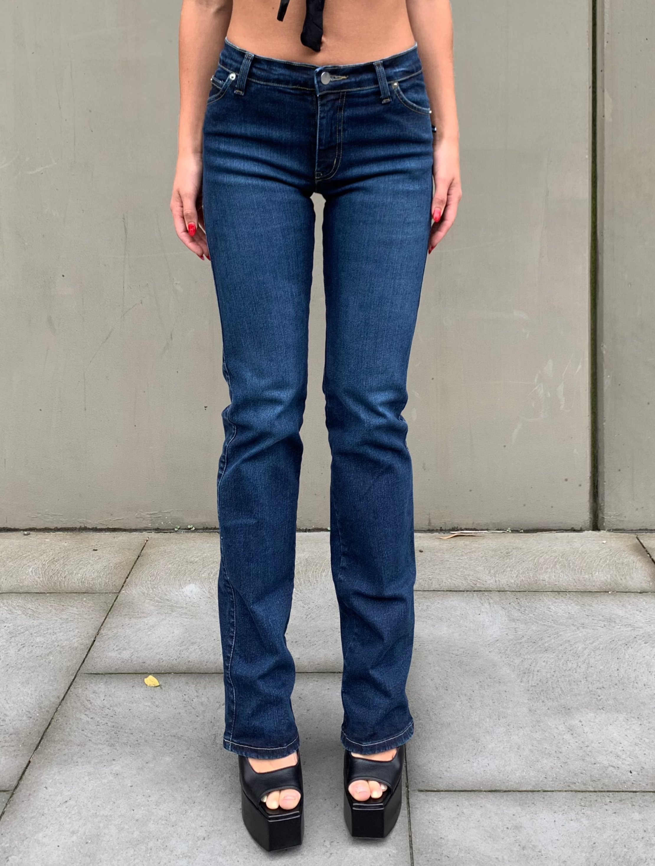 Straight Leg Jeans. Curvy Fit 2008. Low Rise. Blue Contrast - BY BETTINA LIANO