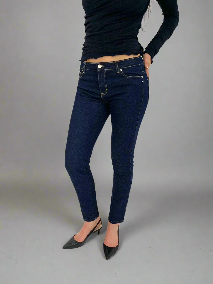 OG Skinny leg Jeans.2004. Low Rise. Stretch.  Dark Indigo - BY BETTINA LIANO