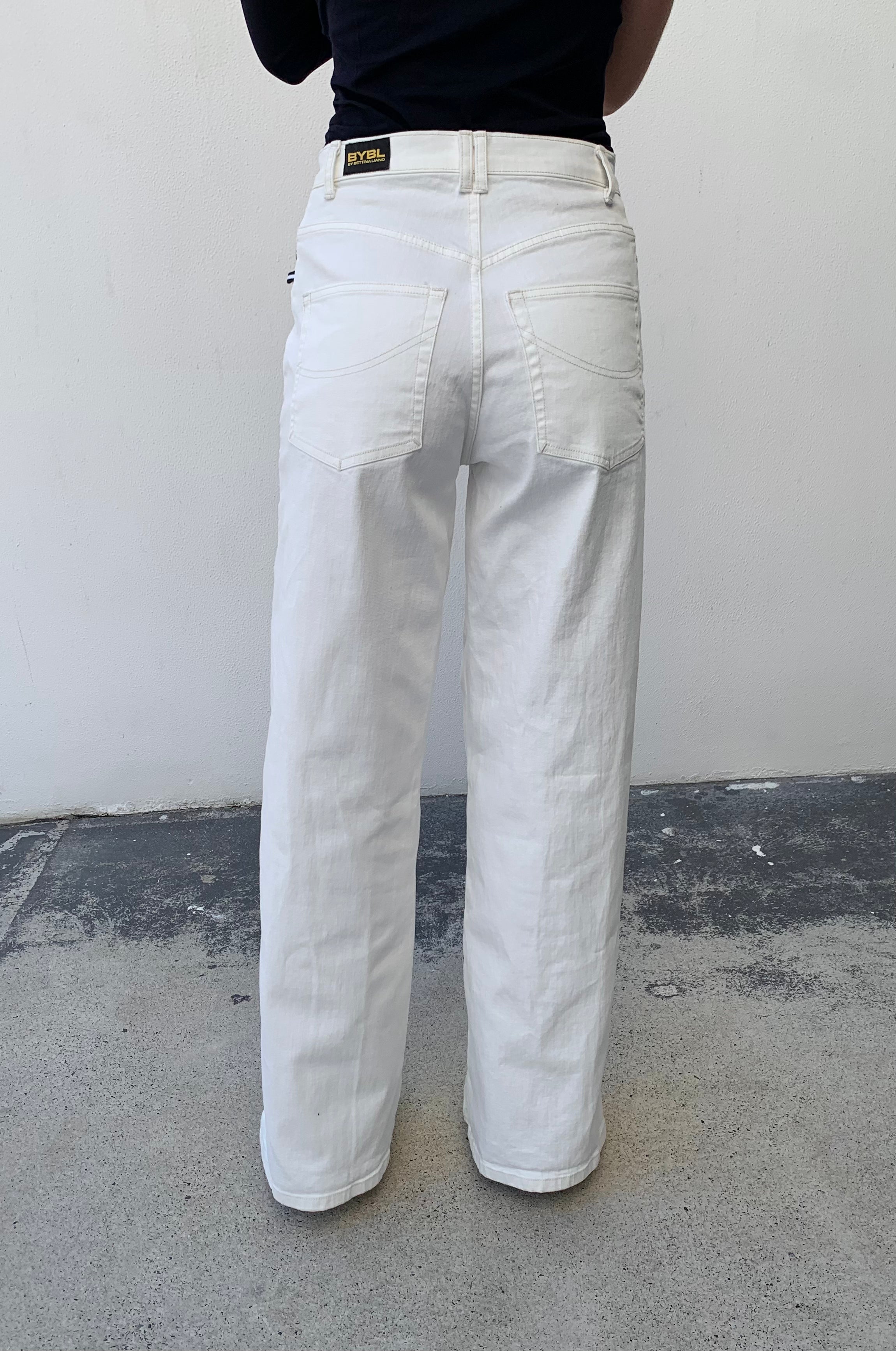 Baggy Wide Leg Harlow Jeans. High Rise. Stretch Canvas. Natural White. - BY BETTINA LIANO