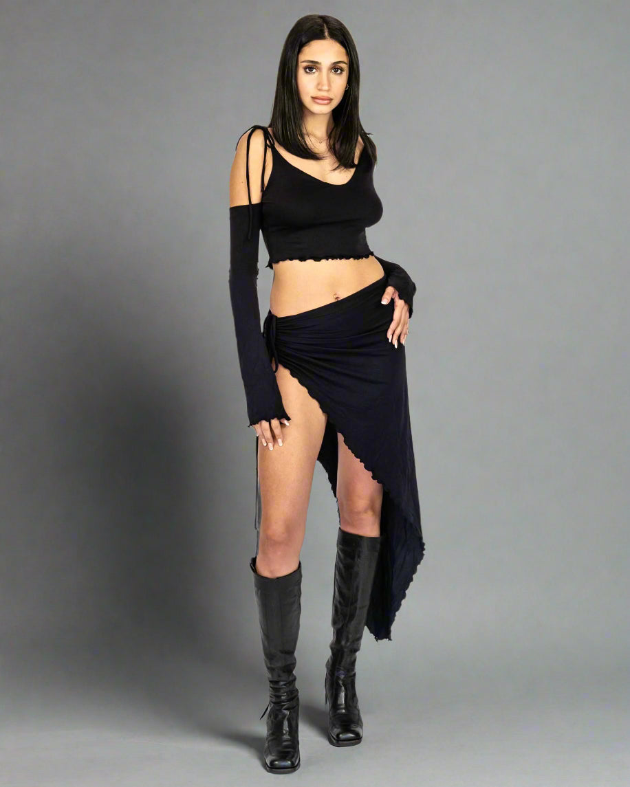 Side Line Top. Black - BY BETTINA LIANO