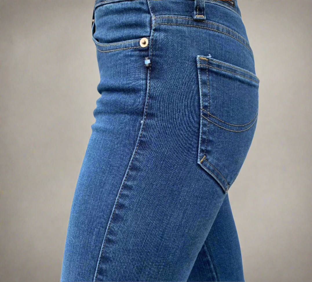 Chelsea Bootleg Flares. 1992. Low Rise. Stretch. Blue Contrast - BY BETTINA LIANO