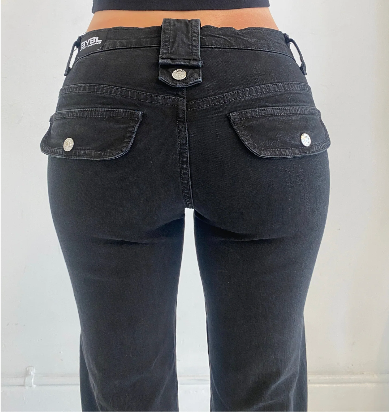 Tabby Bootcut Jeans. Low Rise. Stretch. Dusty Black Wash. - BY BETTINA LIANO