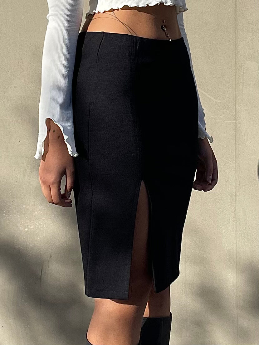 Ginna Midi Skirt - Front Slit Pencil Skirt in Black