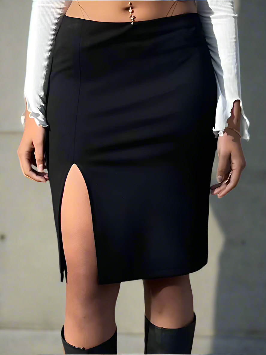 Slit midi pencil skirt. Black - BY BETTINA LIANO